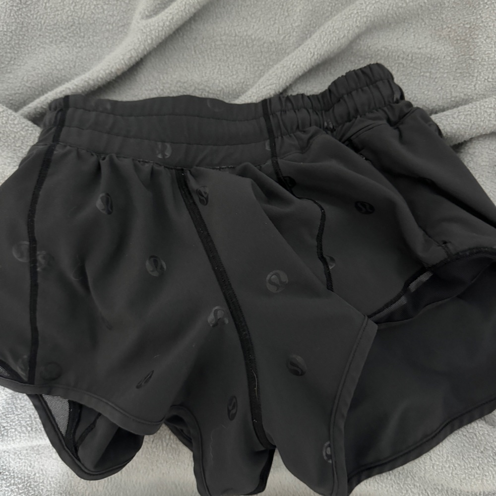lululemon hotty hot shorts size 0